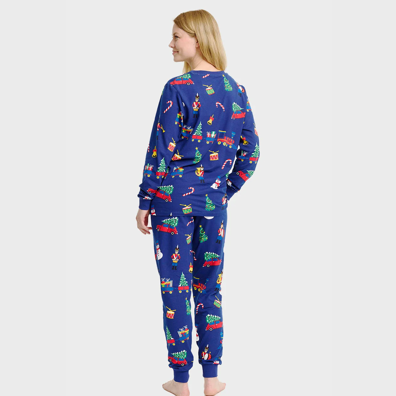 christmas-toys-pyjamas-women5